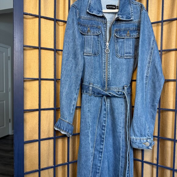 PrettyLittleThing Denim women's Belted Jumpsuit – Size 0 (US) - Picture 2 of 12
